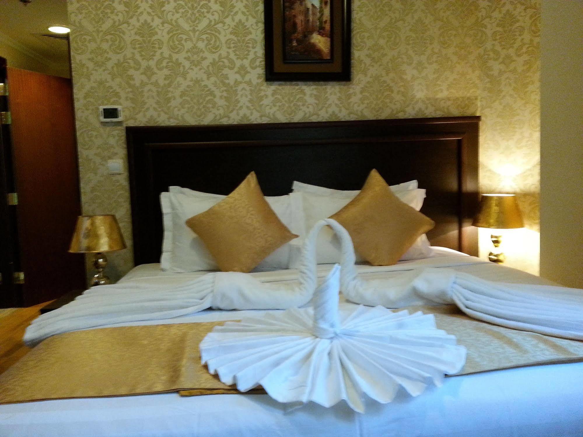 Deyar Al Eiman Hotel Medine Dış mekan fotoğraf